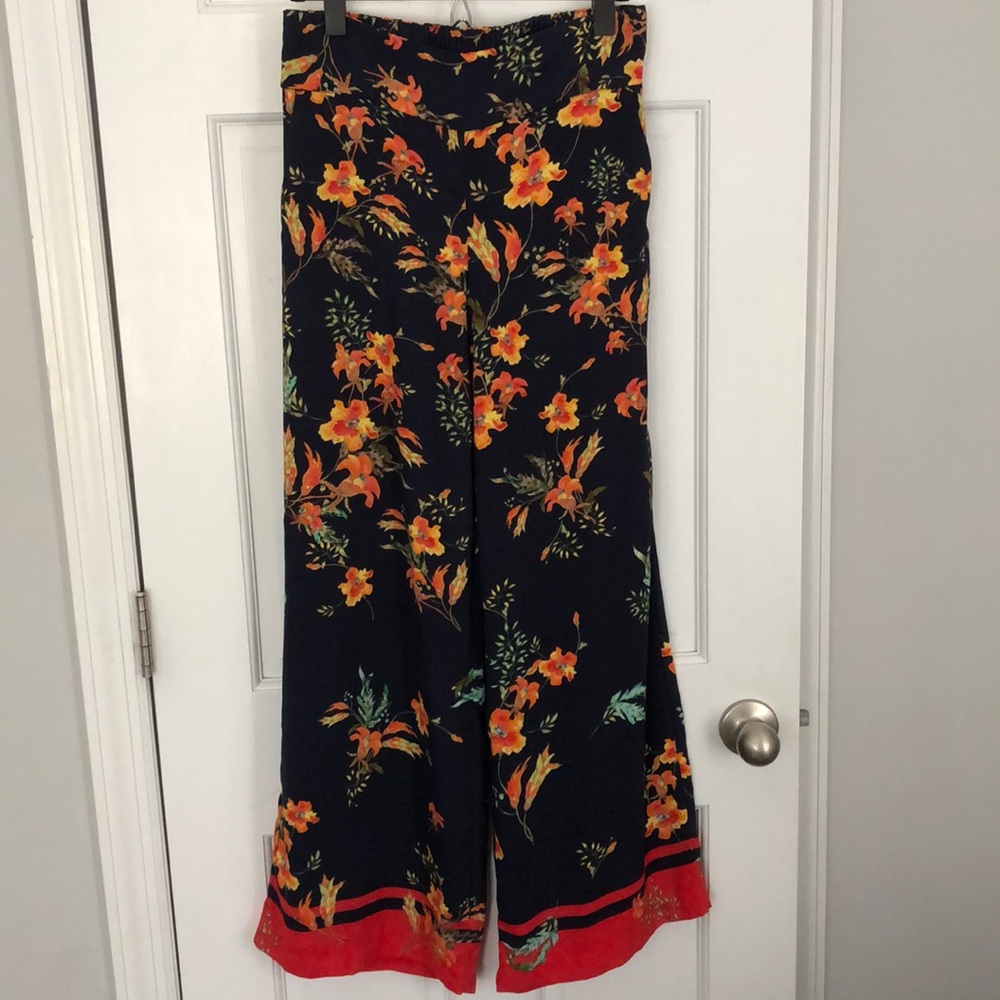 NWOT Floral silk-like pants, size 4